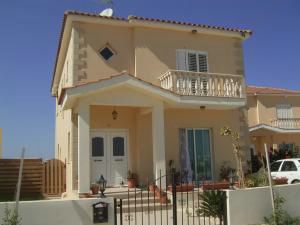 3 Bed Detached House Paralimni